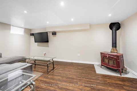 Photo 23 at 54 Holmesdale Crescent, Fairbank, Toronto