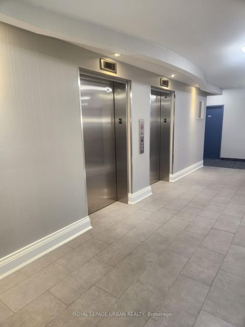 Photo 5 at 211 - 60 Fairfax Crescent, Birchmount, Toronto