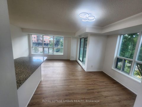 Photo 8 at 211 - 60 Fairfax Crescent, Birchmount, Toronto