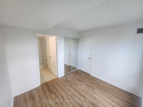 Photo 16 at 211 - 60 Fairfax Crescent, Birchmount, Toronto