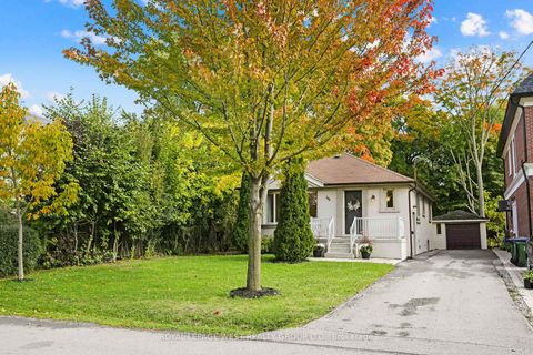 Photo 4 at 44 Westglen Crescent, City Centre West, Toronto