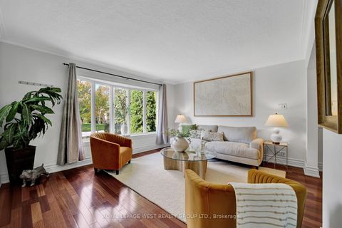 Photo 7 at 44 Westglen Crescent, City Centre West, Toronto