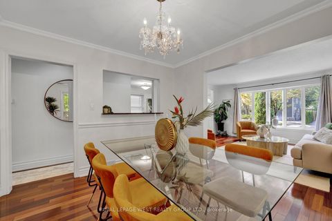 Photo 10 at 44 Westglen Crescent, City Centre West, Toronto