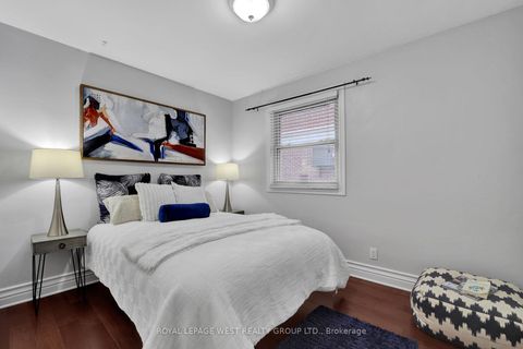 Photo 24 at 44 Westglen Crescent, City Centre West, Toronto Photo 24 at 44 Westglen Crescent, City Centre West, Toronto