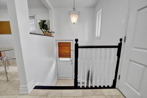 Photo 26 at 44 Westglen Crescent, City Centre West, Toronto