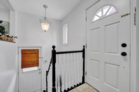 Photo 27 at 44 Westglen Crescent, City Centre West, Toronto