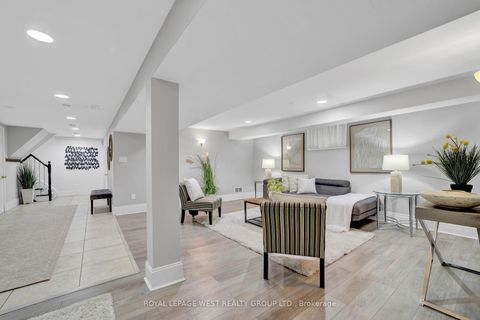 Photo 30 at 44 Westglen Crescent, City Centre West, Toronto Photo 30 at 44 Westglen Crescent, City Centre West, Toronto