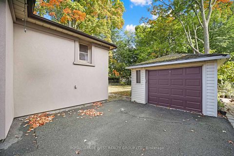 Photo 37 at 44 Westglen Crescent, City Centre West, Toronto Photo 37 at 44 Westglen Crescent, City Centre West, Toronto