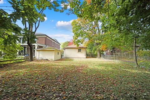 Photo 38 at 44 Westglen Crescent, City Centre West, Toronto