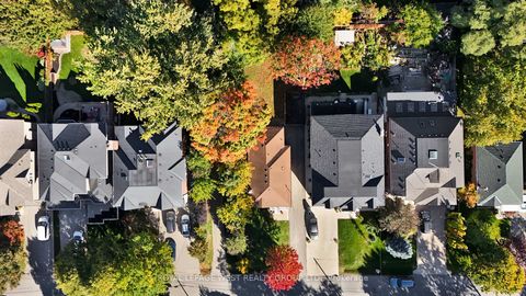 Photo 43 at 44 Westglen Crescent, City Centre West, Toronto