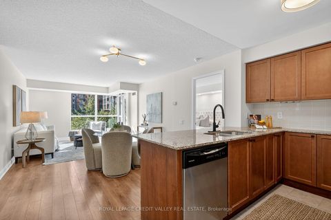 Photo 4 at 334 - 525 Wilson Avenue, Clanton Park, Toronto