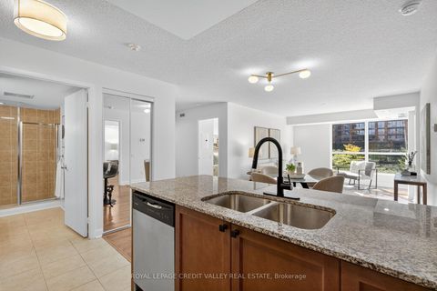 Photo 5 at 334 - 525 Wilson Avenue, Clanton Park, Toronto