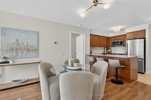Photo 10 at 334 - 525 Wilson Avenue, Clanton Park, Toronto