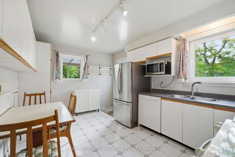 Photo 14 at 1 Riverton Drive, Humber Summit, Toronto