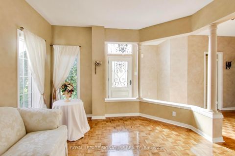 Photo 6 at 127 Mountcharles Crescent, Maple, Vaughan