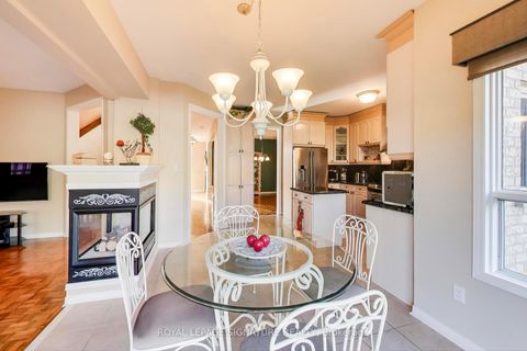 Photo 14 at 127 Mountcharles Crescent, Maple, Vaughan