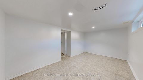 Photo 23 at 128 Northland Avenue, Smythe, Toronto