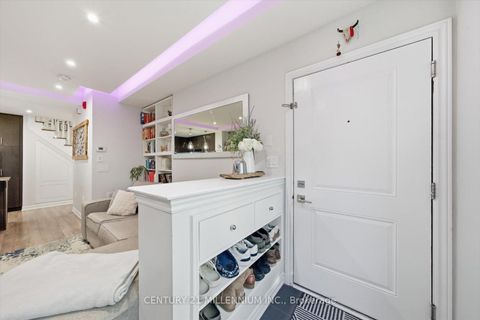 Photo 2 at 21 - 95 Eastwood Park Gardens, Long Branch, Toronto