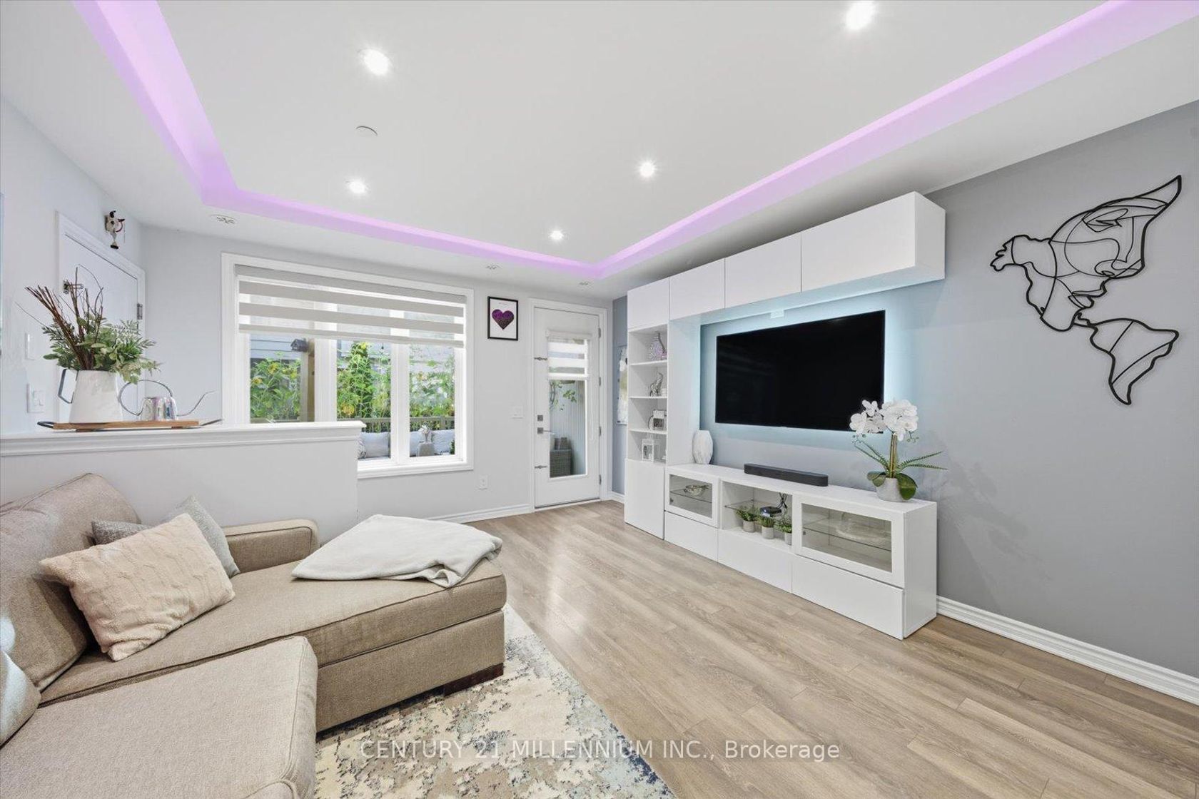 Photo 4 at 21 - 95 Eastwood Park Gardens, Long Branch, Toronto Photo 4 at 21 - 95 Eastwood Park Gardens, Long Branch, Toronto