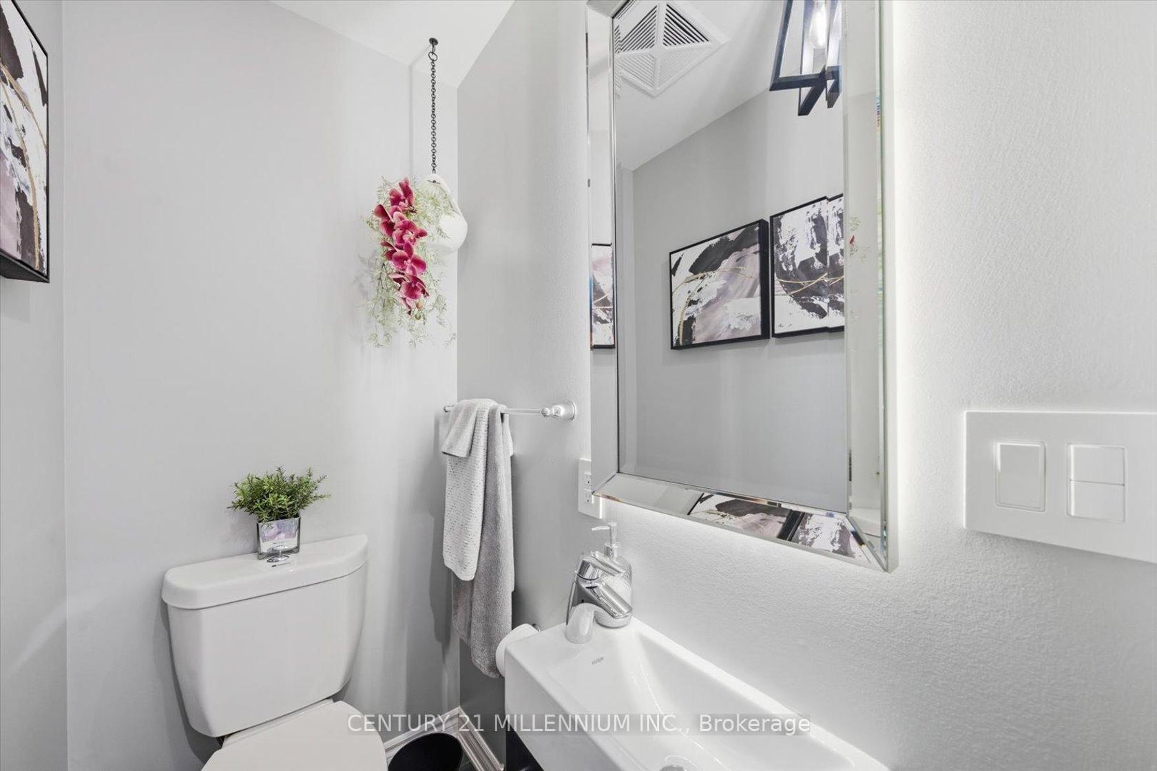 Photo 10 at 21 - 95 Eastwood Park Gardens, Long Branch, Toronto Photo 10 at 21 - 95 Eastwood Park Gardens, Long Branch, Toronto