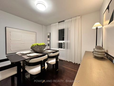 Photo 7 at 270 Bernard Avenue, Devonsleigh, Richmond Hill