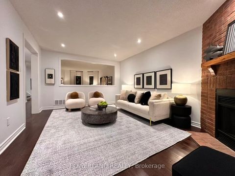 Photo 8 at 270 Bernard Avenue, Devonsleigh, Richmond Hill