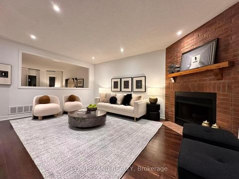 Photo 9 at 270 Bernard Avenue, Devonsleigh, Richmond Hill