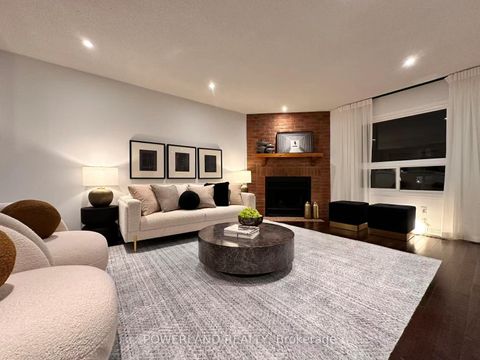 Photo 11 at 270 Bernard Avenue, Devonsleigh, Richmond Hill