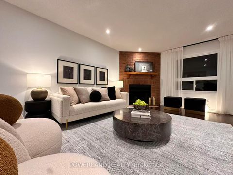 Photo 12 at 270 Bernard Avenue, Devonsleigh, Richmond Hill