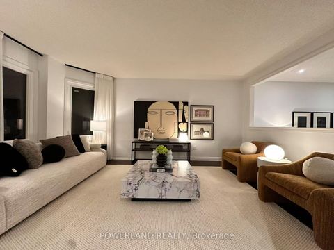 Photo 13 at 270 Bernard Avenue, Devonsleigh, Richmond Hill