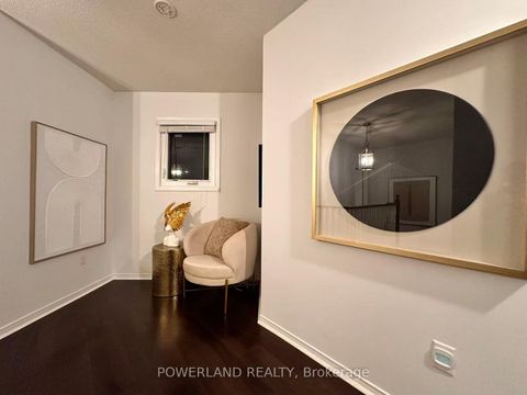 Photo 17 at 270 Bernard Avenue, Devonsleigh, Richmond Hill