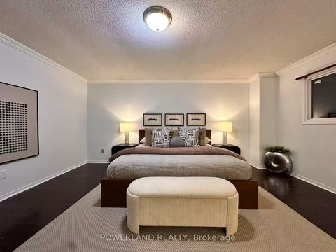 Photo 18 at 270 Bernard Avenue, Devonsleigh, Richmond Hill