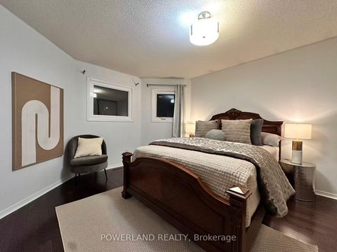 Photo 23 at 270 Bernard Avenue, Devonsleigh, Richmond Hill