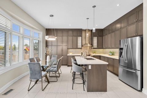 Photo 11 at 8 King Boulevard, King City, King