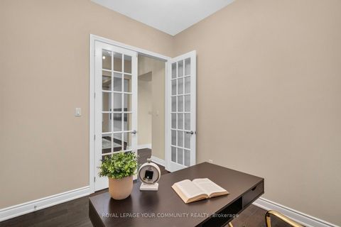 Photo 17 at 8 King Boulevard, King City, King