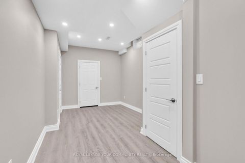 Photo 42 at 8 King Boulevard, King City, King