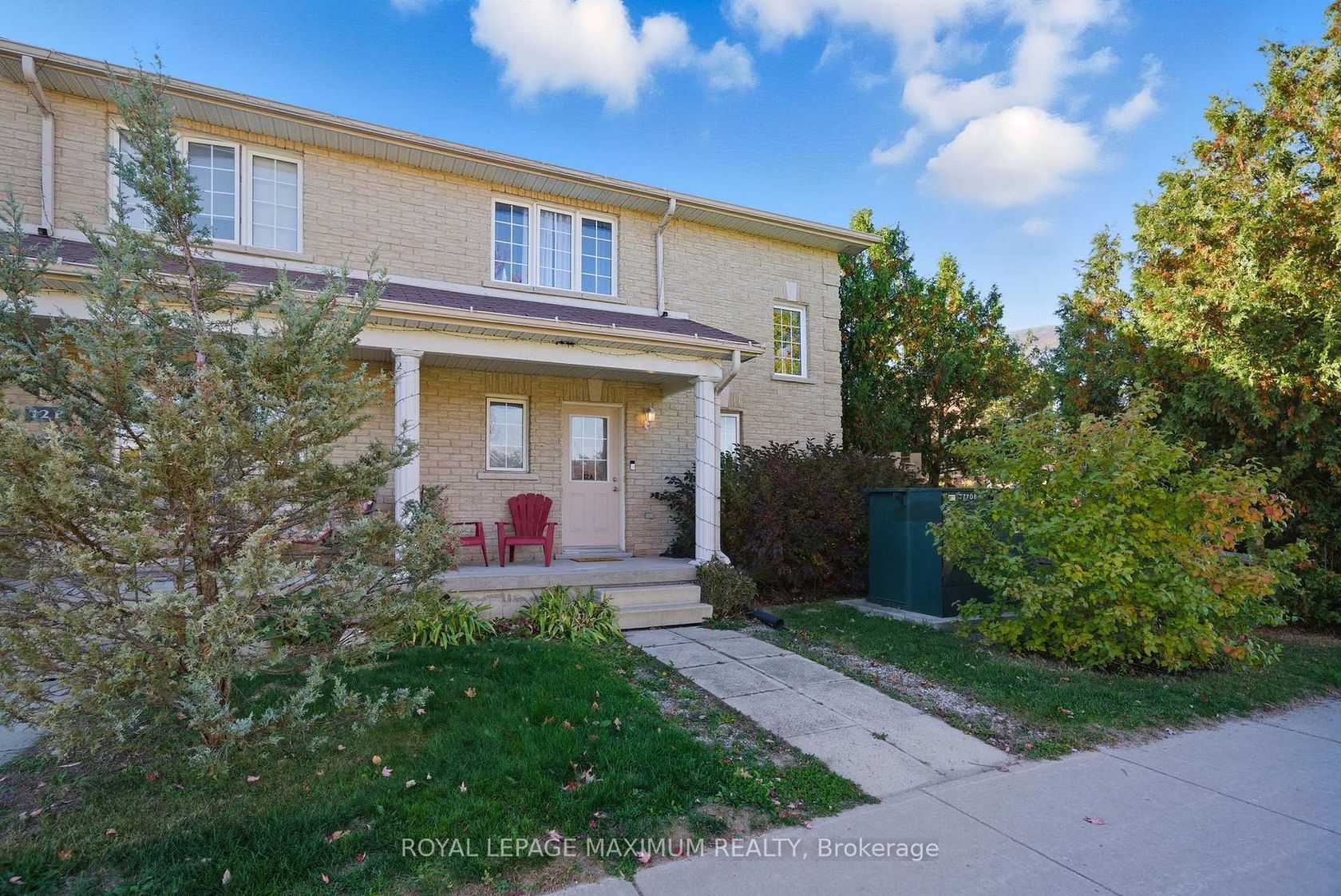 12A Marsellus Drive, Holly, Barrie photo number 2 12A Marsellus Drive, Holly, Barrie photo number 2