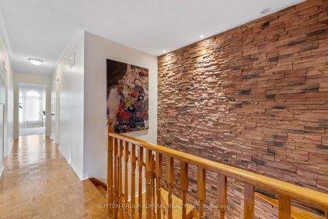 Photo 17 at 25 Umbria Crescent, West Woodbridge, Vaughan