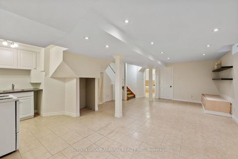 Photo 27 at 25 Umbria Crescent, West Woodbridge, Vaughan