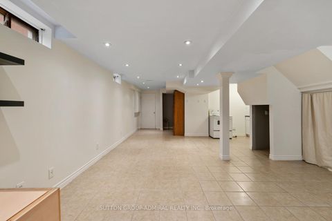 Photo 30 at 25 Umbria Crescent, West Woodbridge, Vaughan