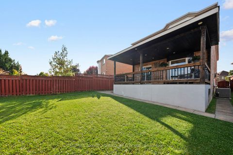 Photo 36 at 25 Umbria Crescent, West Woodbridge, Vaughan