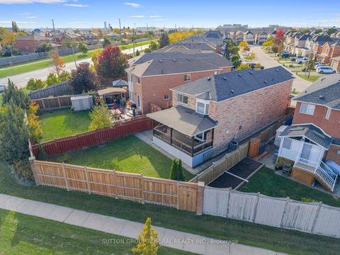 Photo 39 at 25 Umbria Crescent, West Woodbridge, Vaughan