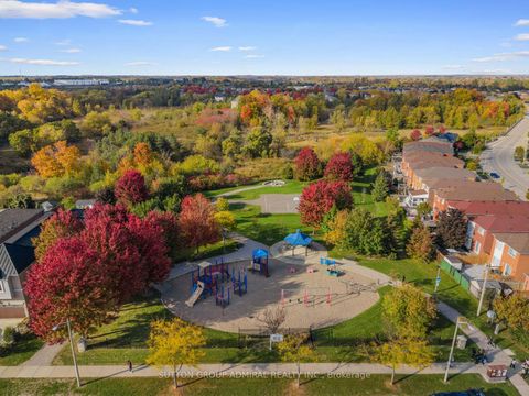 Photo 41 at 25 Umbria Crescent, West Woodbridge, Vaughan