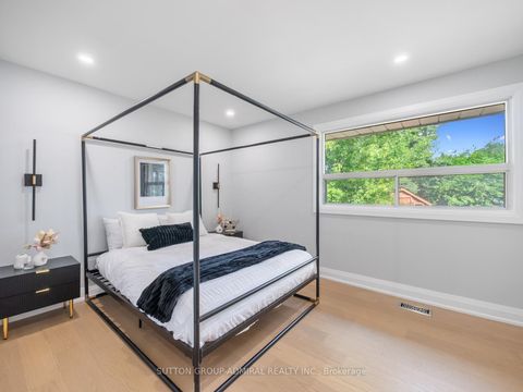 Photo 18 at 393 Paliser Crescent S, Harding, Richmond Hill