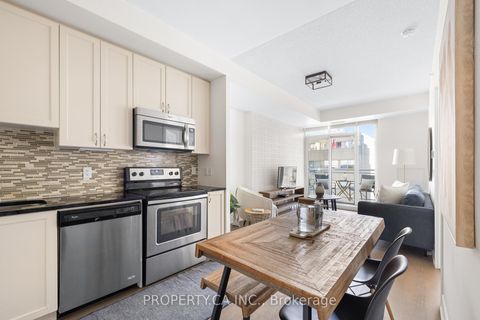 Photo 7 at 404 - 68 Merton Street, Mount Pleasant West, Toronto