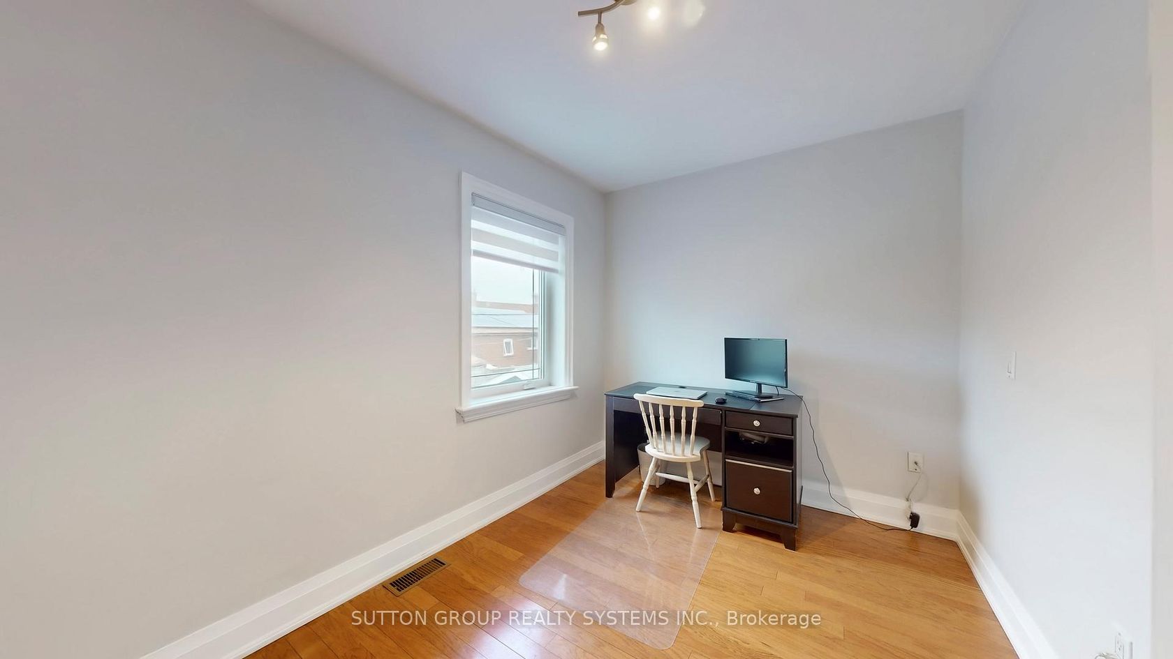 Photo 12 at 24 Chambers Avenue, Pellam Park, Toronto Photo 12 at 24 Chambers Avenue, Pellam Park, Toronto