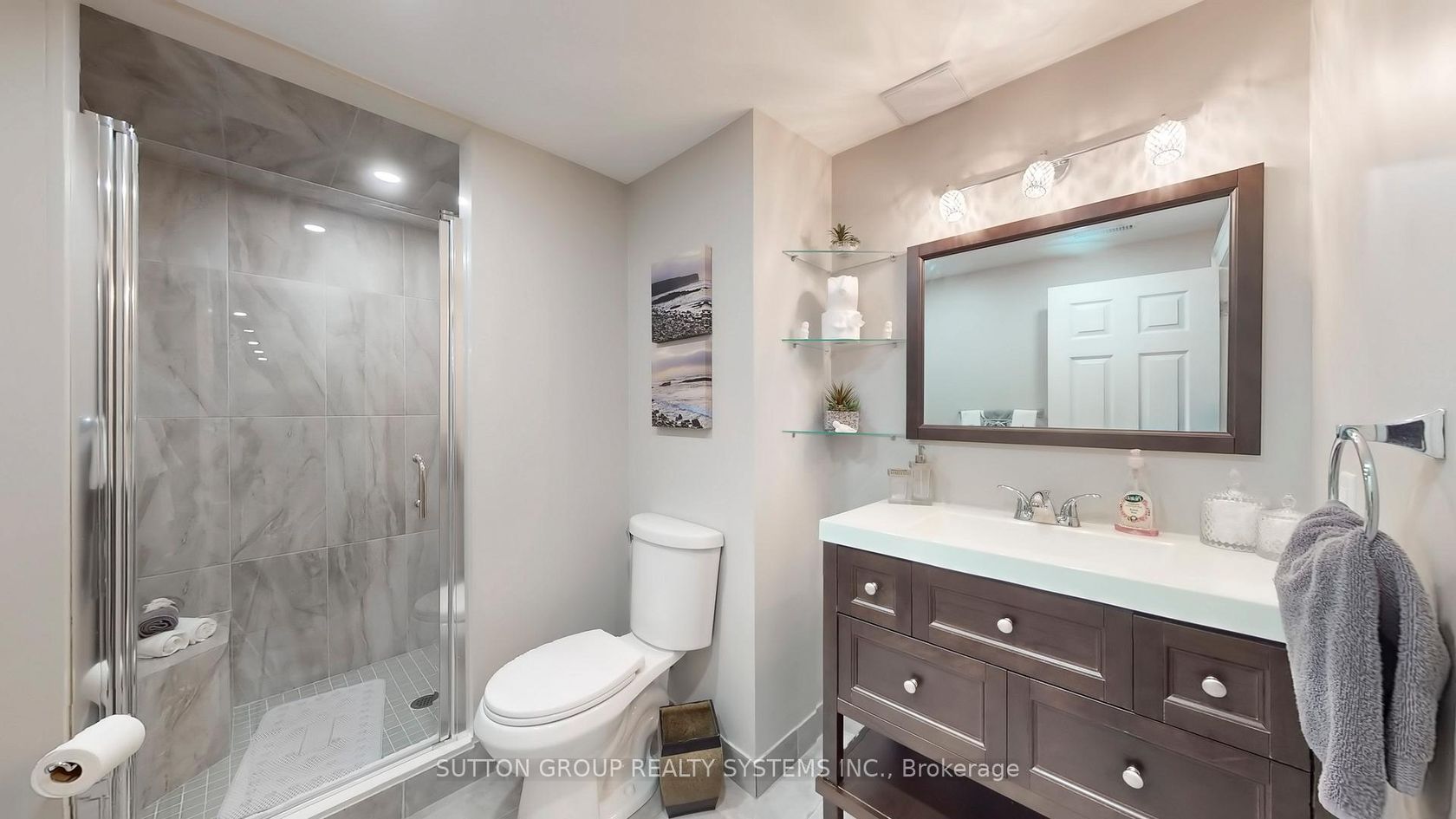 Photo 18 at 24 Chambers Avenue, Pellam Park, Toronto Photo 18 at 24 Chambers Avenue, Pellam Park, Toronto