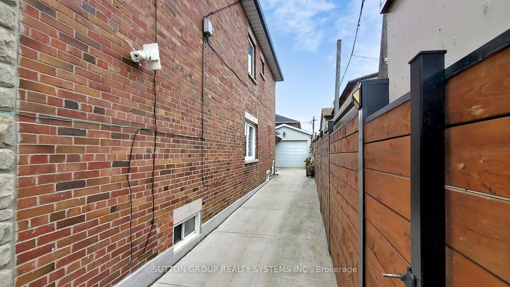 Photo 19 at 24 Chambers Avenue, Pellam Park, Toronto Photo 19 at 24 Chambers Avenue, Pellam Park, Toronto