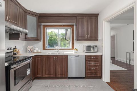 Photo 9 at 26 ELVASTON Drive, Victoria Village, Toronto