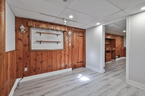 Photo 33 at 26 ELVASTON Drive, Victoria Village, Toronto